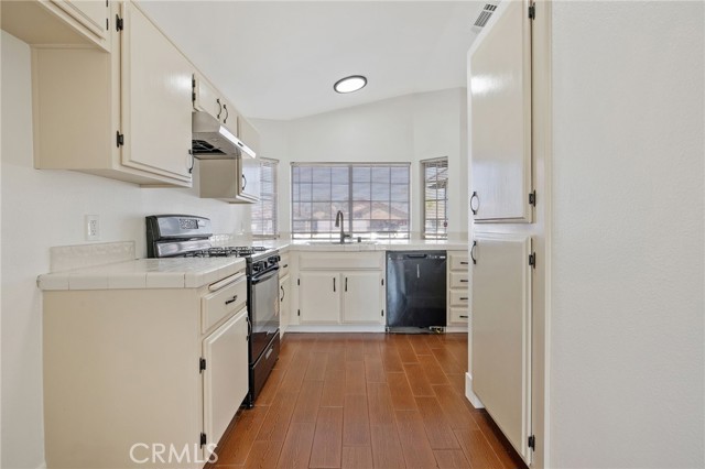 Detail Gallery Image 7 of 27 For 1171 State St, Hanford,  CA 93230 - 3 Beds | 2 Baths