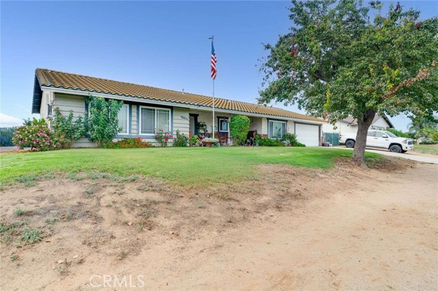 Detail Gallery Image 2 of 37 For 5344 Lucretia, Jurupa Valley,  CA 91752 - 4 Beds | 2 Baths