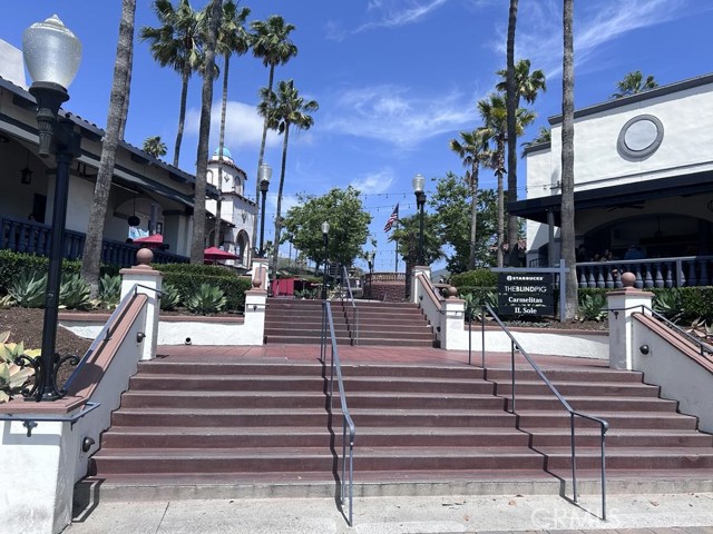 38 Flor De Mar, Rancho Santa Margarita CA: https://media.crmls.org/medias/ff8cb3cd-c687-4b8f-bde6-35f9ab3fbc6c.jpg