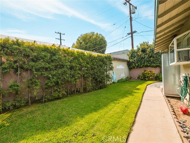 Detail Gallery Image 32 of 35 For 12509 Manor Dr, Hawthorne,  CA 90250 - 3 Beds | 2 Baths