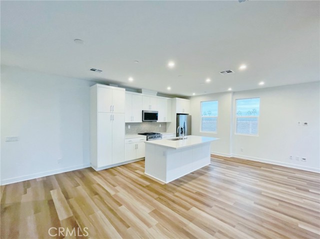 Detail Gallery Image 3 of 15 For 1618 W Cara Dr, Anaheim,  CA 92805 - 3 Beds | 2/1 Baths