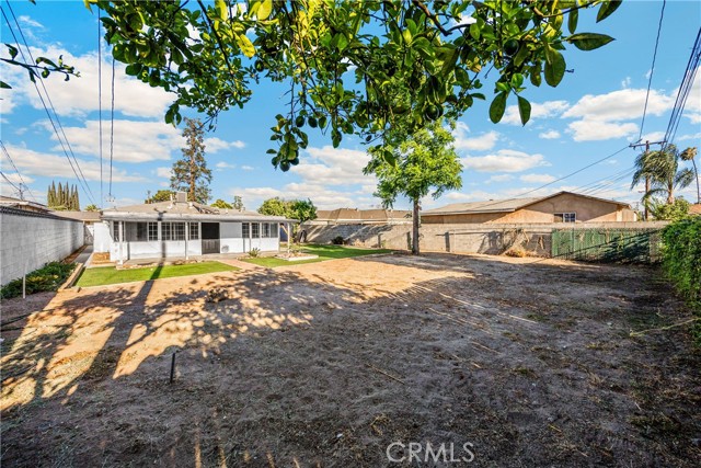 1333 N Council Avenue, Ontario CA: https://media.crmls.org/medias/ff8d7cd1-7997-4b53-bf51-09b06f5ada05.jpg
