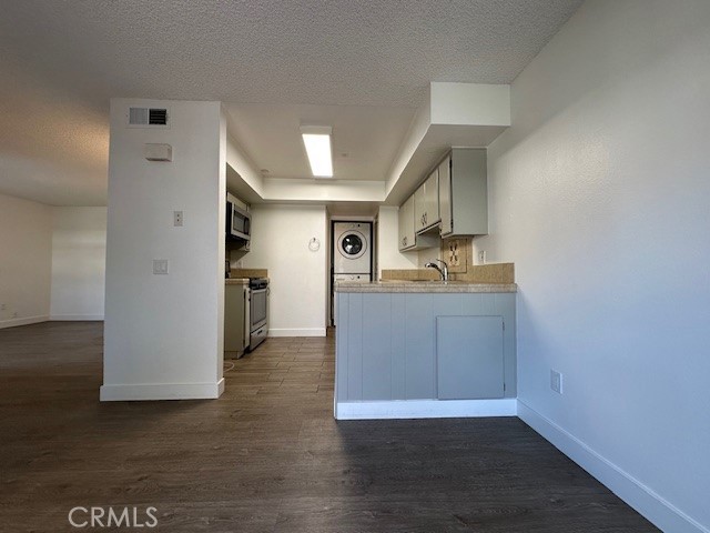 12621 Moordale Circle, Stanton CA: https://media.crmls.org/medias/ff8d95a3-26bd-4ab7-a2ed-fffbe544c172.jpg