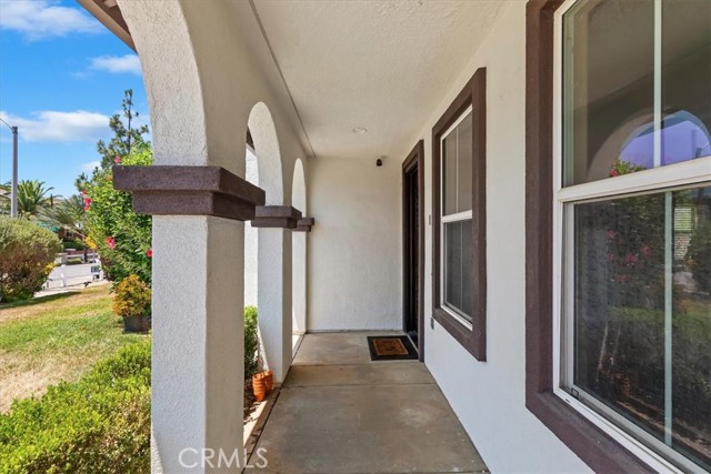 239 Cross Rail Lane, Norco CA: https://media.crmls.org/medias/ff8e94db-779c-4887-bb92-427ccc659848.jpg