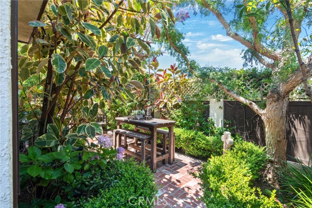 2009 Curtis Avenue, Redondo Beach, California 90278, 3 Bedrooms Bedrooms, ,2 BathroomsBathrooms,Residential,Sold,Curtis,SB23122610