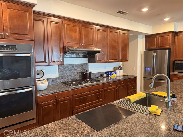 Detail Gallery Image 4 of 4 For 6938 Bank Side Dr, Jurupa Valley,  CA 91752 - 1 Beds | 1 Baths