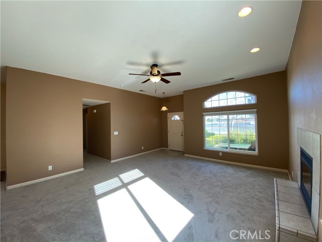 Detail Gallery Image 4 of 13 For 114 Third Street, Orland,  CA 95963 - 3 Beds | 2 Baths