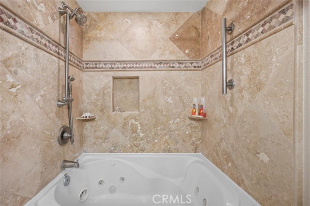 Detail Gallery Image 30 of 41 For 174 Cliff Dr #F,  Laguna Beach,  CA 92651 - 2 Beds | 2 Baths