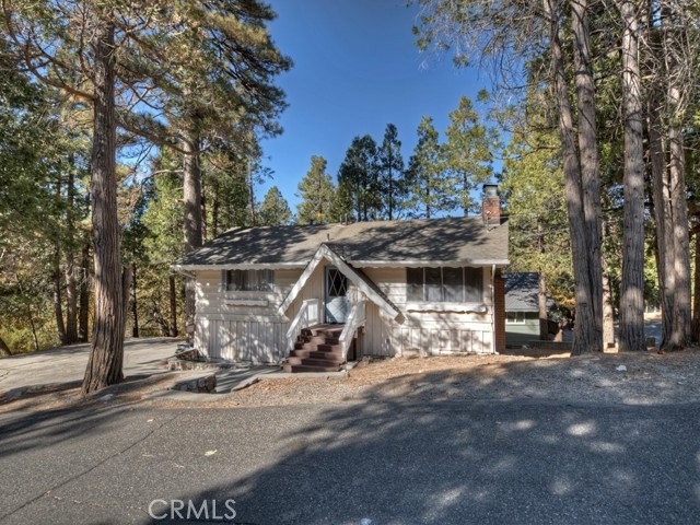 Detail Gallery Image 1 of 39 For 24162 Montreaux Dr, Crestline,  CA 92325 - 3 Beds | 2 Baths