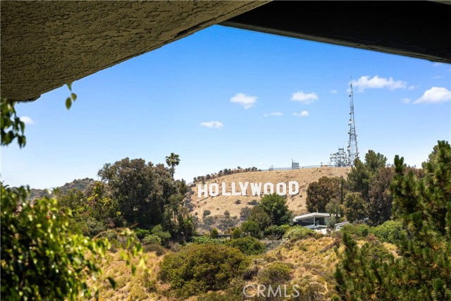 2838 Lambert Drive, Los Angeles CA: https://media.crmls.org/medias/ff92ff84-1b30-4d7e-9fcb-640e3fceb607.jpg