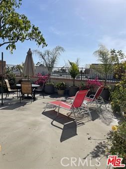 11750 W Sunset Boulevard, Los Angeles CA: https://media.crmls.org/medias/ff93020e-b102-46d2-a3f7-5be20c516b64.jpg