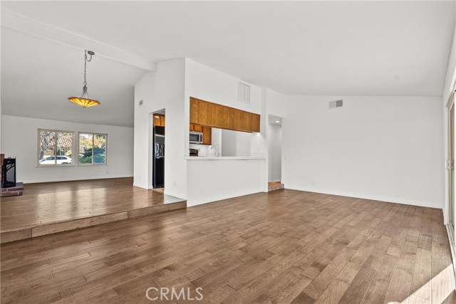 Detail Gallery Image 2 of 48 For 4847 Talmadge, Moorpark,  CA 93021 - 3 Beds | 2 Baths