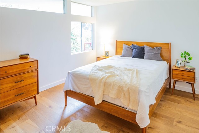 Detail Gallery Image 6 of 23 For 654 Pier Ave #C,  Santa Monica,  CA 90405 - 2 Beds | 2/1 Baths