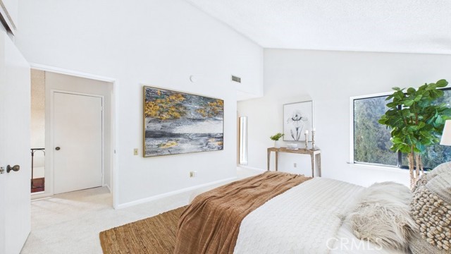 Detail Gallery Image 28 of 45 For 24187 Avenida Crescenta, Valencia,  CA 91355 - 5 Beds | 3 Baths