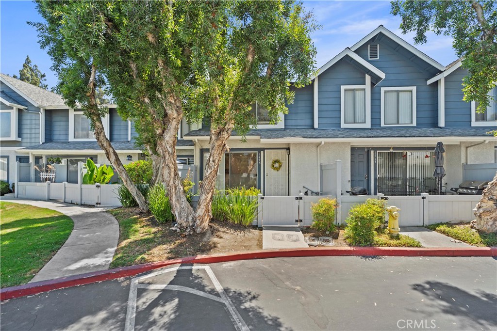 1495 Mccabe Way