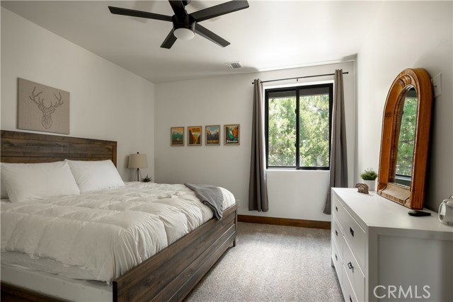 43778 Colusa Drive, Big Bear Lake CA: https://media.crmls.org/medias/ff9568c4-2cc3-4518-836b-e08d2c3130ac.jpg
