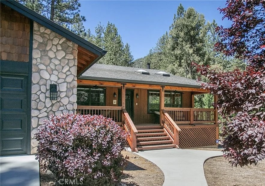 1709 Lassen Way