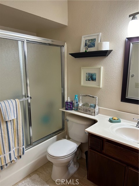 Detail Gallery Image 7 of 13 For 2840 Dartmouth Dr, Lancaster,  CA 93536 - 2 Beds | 2 Baths