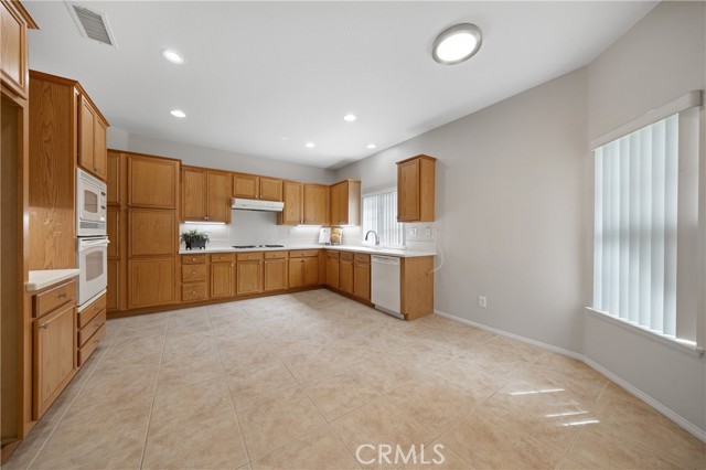 24177 CALLE ARTINO, Murrieta CA: https://media.crmls.org/medias/ff962d66-881b-4e52-9f78-1faec4548556.jpg