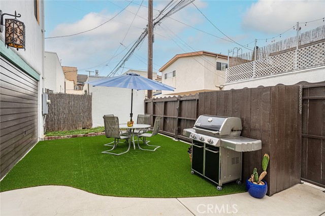 69 Santa Ana Avenue, Long Beach CA: https://media.crmls.org/medias/ff9836ea-653a-4d88-b3cd-f86ea18e07ca.jpg