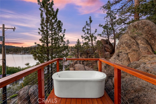 Detail Gallery Image 15 of 71 For 827 Penninsula, Big Bear Lake,  CA 92315 - 3 Beds | 2 Baths