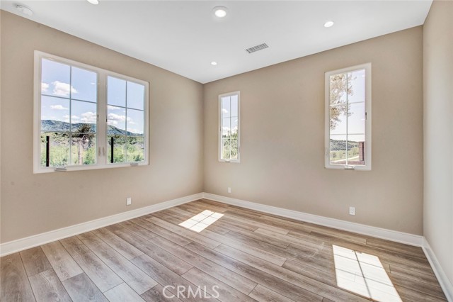 Detail Gallery Image 16 of 42 For 146 Toretta, Irvine,  CA 92602 - 4 Beds | 3 Baths