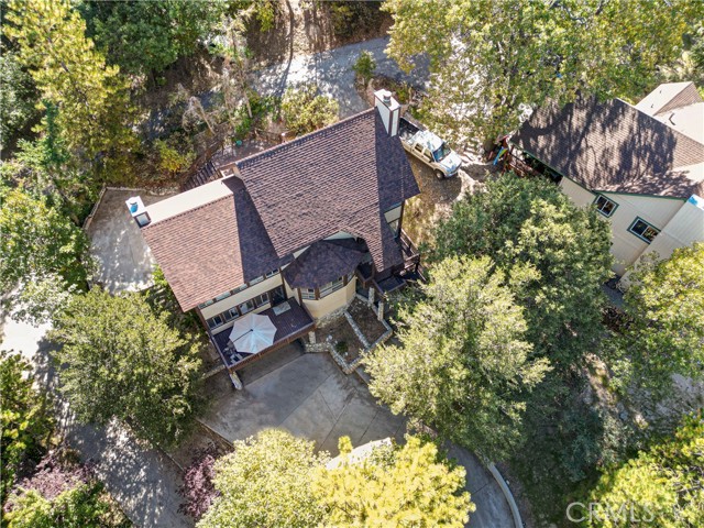 1027 Grass Valley Road, Lake Arrowhead, California 92352, 3 Bedrooms Bedrooms, ,2 BathroomsBathrooms,Residential,For Sale,1027 Grass Valley Road,CRAR23199814