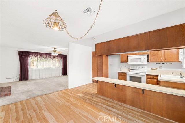 Detail Gallery Image 10 of 25 For 35656 Crestview, Yucaipa,  CA 92399 - 2 Beds | 2 Baths