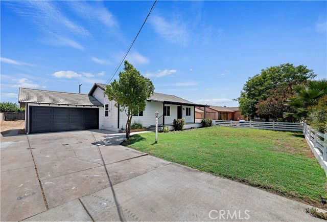 Detail Gallery Image 1 of 1 For 7461 Bonita Dr, Highland,  CA 92346 - 3 Beds | 2 Baths