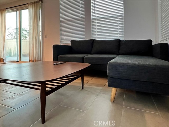 Detail Gallery Image 5 of 25 For 3897 Boulder Dr, Jurupa Valley,  CA 92509 - 4 Beds | 4 Baths