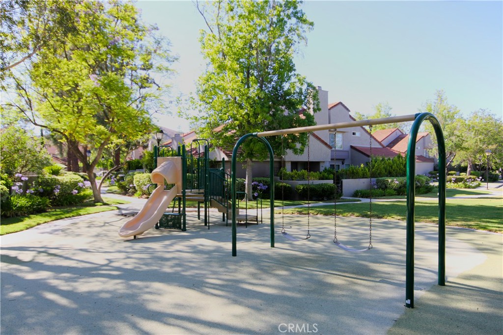 https://media.crmls.org/medias/ff9ae5c9-5270-482f-b785-0c26cbc99f32.jpg?preset=X-Large