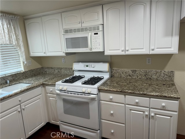 Detail Gallery Image 4 of 31 For 9637 Hazard Ave, Garden Grove,  CA 92844 - 2 Beds | 1/1 Baths