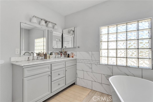 10325 Sheep Creek Road, Phelan CA: https://media.crmls.org/medias/ff9b0537-cc0d-4d4e-acd2-5c4d37da92b0.jpg