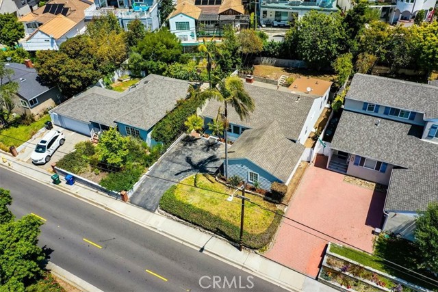 2520 Ardmore Avenue, Hermosa Beach, California 90254, 3 Bedrooms Bedrooms, ,1 BathroomBathrooms,Residential,Sold,Ardmore,SB22085709