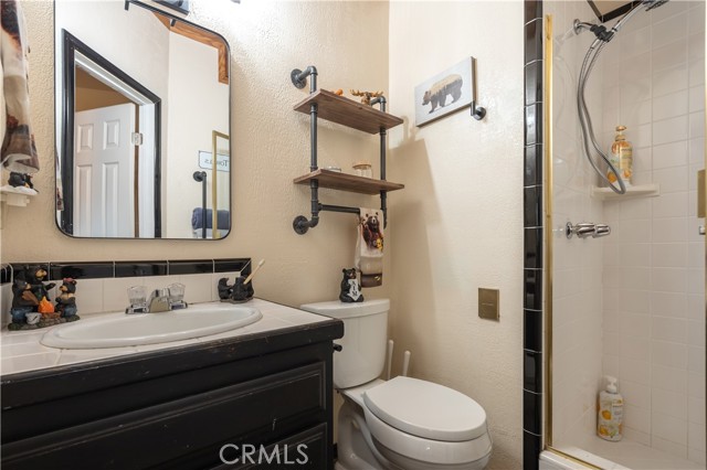 43811 Canyon Crest Drive, Big Bear Lake CA: https://media.crmls.org/medias/ff9bda23-c31e-419a-a732-bf22be1082b4.jpg