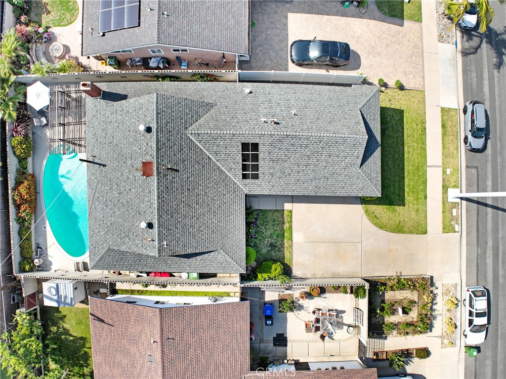 https://media.crmls.org/medias/ff9c0479-e174-4ce4-96f6-ee1e87d028cb.jpg?preset=X-Large