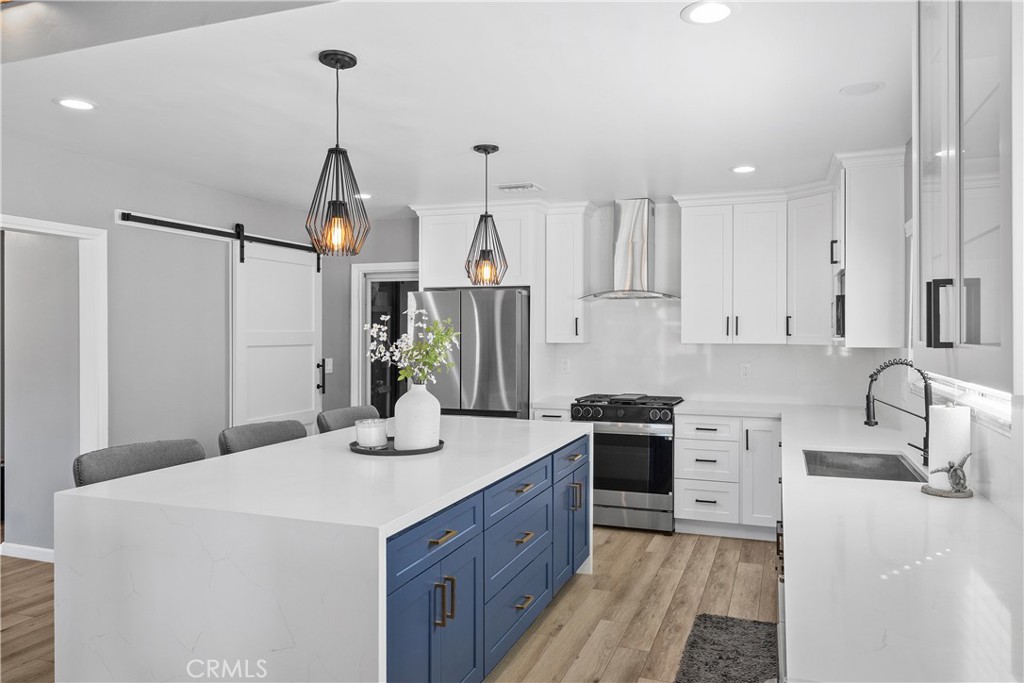 1519 Lovering