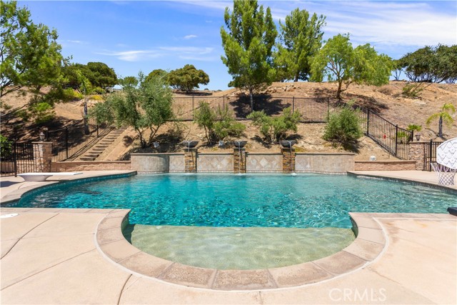 Detail Gallery Image 39 of 61 For 38580 Celine, Murrieta,  CA 92562 - 5 Beds | 6/1 Baths