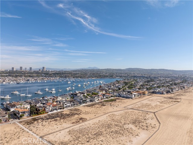 Detail Gallery Image 21 of 23 For 1309 E Balboa Bld, Newport Beach,  CA 92661 - 2 Beds | 2 Baths