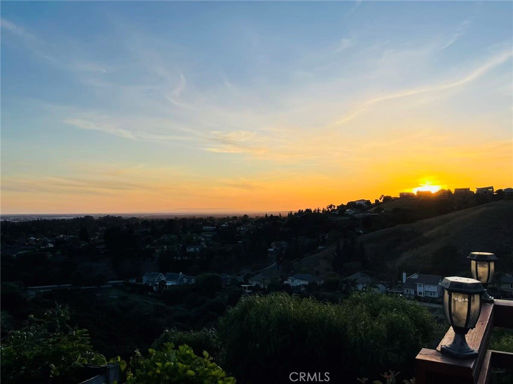 https://media.crmls.org/medias/ffa0873d-df76-4d5a-9500-341f72c72525.jpg?preset=X-Large