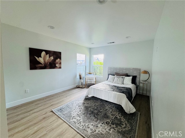 Detail Gallery Image 7 of 9 For 723 Chestnut Ave, Los Angeles,  CA 90042 - 6 Beds | 4 Baths