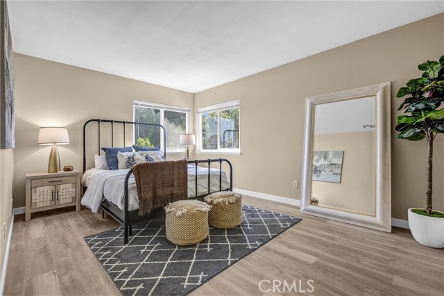 Detail Gallery Image 17 of 31 For 25402 via Jardin, Valencia,  CA 91355 - 4 Beds | 2 Baths