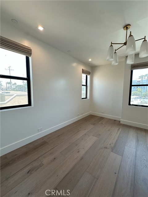 Detail Gallery Image 27 of 36 For 230 2nd St, Huntington Beach,  CA 92648 - 3 Beds | 3/2 Baths