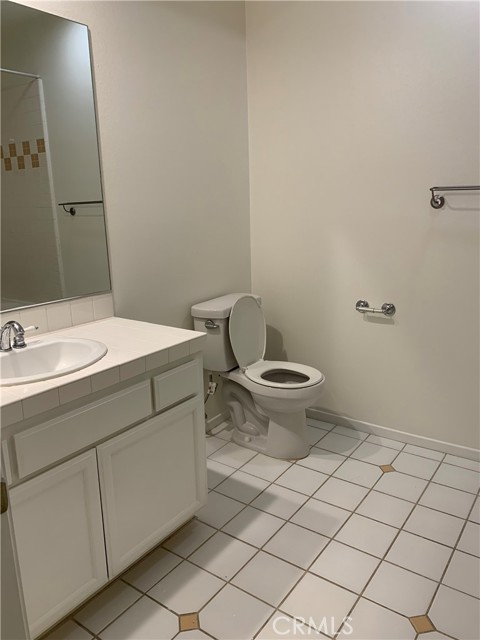 Detail Gallery Image 8 of 18 For 10790 Rose Ave #109,  Los Angeles,  CA 90034 - 2 Beds | 2/1 Baths