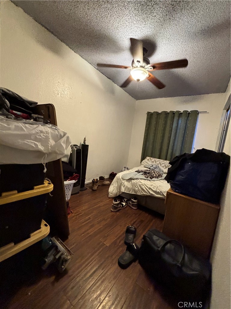 https://media.crmls.org/medias/ffa19cf1-0924-46d6-a862-bf004d88259d.jpg?preset=X-Large