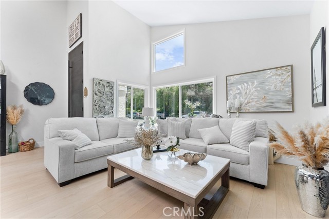 3208 Calle Grande, San Clemente CA: https://media.crmls.org/medias/ffa1a41e-8d29-415c-8641-bf0d517d5014.jpg
