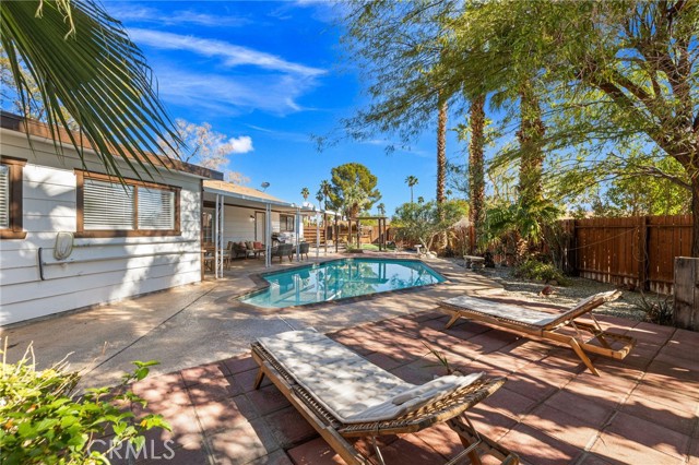 2200 N Carillo Road, Palm Springs CA: https://media.crmls.org/medias/ffa2aced-8054-408d-a082-c81d89aae627.jpg