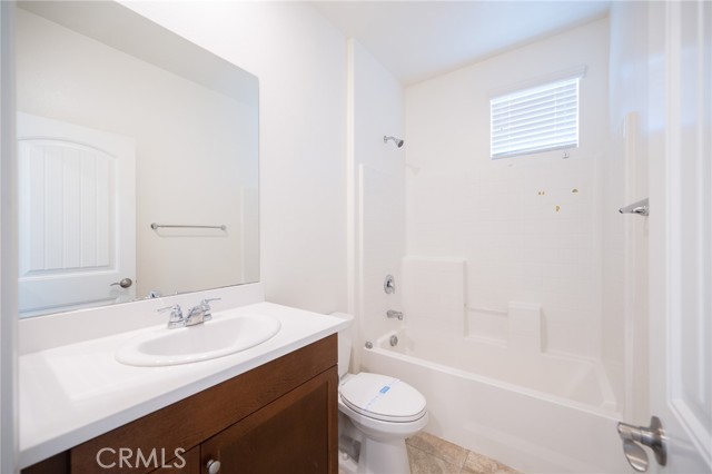 8770 Festival Street, Chino CA: https://media.crmls.org/medias/ffa32f1a-d541-4b27-a590-2b2b78d47baa.jpg