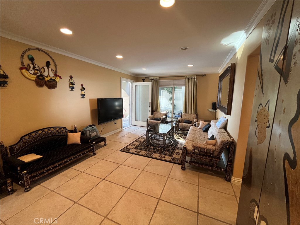 MLS #OC25248527 image #10