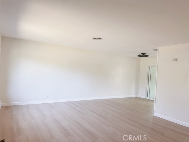 1124 N Soldano Drive, Azusa CA: https://media.crmls.org/medias/ffa41c02-6973-4db0-82ab-259560b7606a.jpg